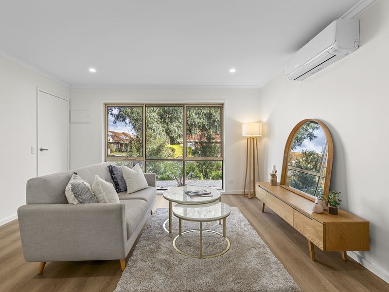 Beautifully presented Unit with Space to Unwind