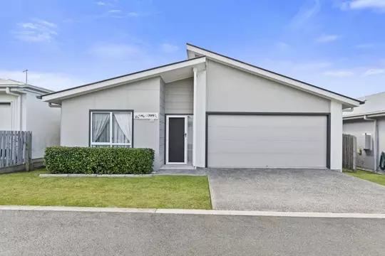 Sunny Position, Spacious Backyard