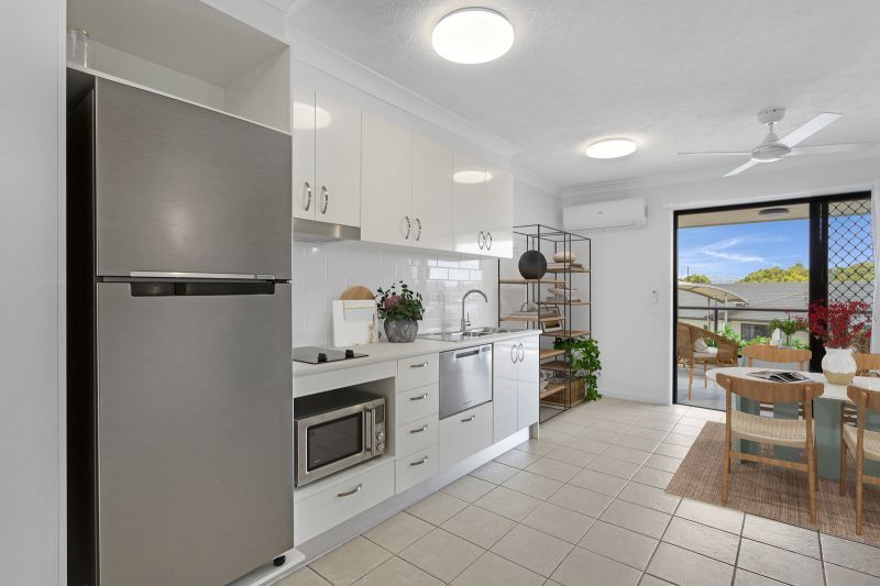 Two-bedroom apartment with ocean views and large balcony