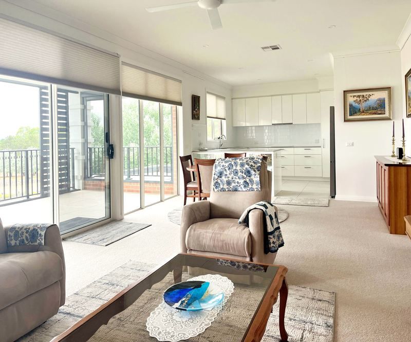 Spacious Corner Villa with Views