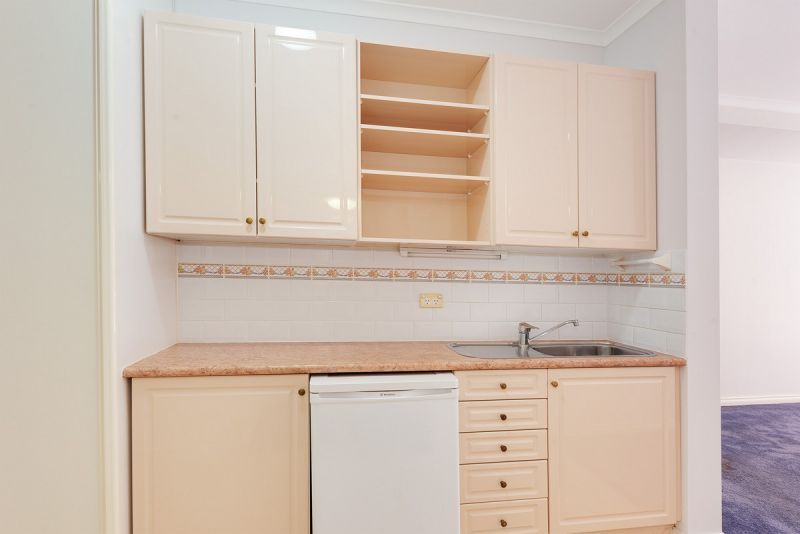 Beautiful 1 Bedroom unit on the 1st floor