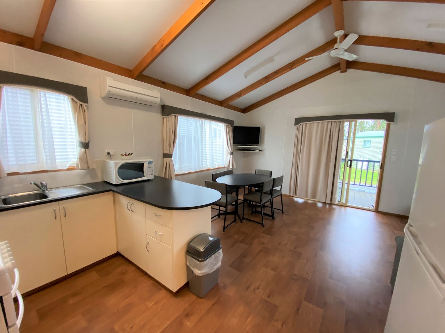 Portland Tourist Park - Pre-Loved Home