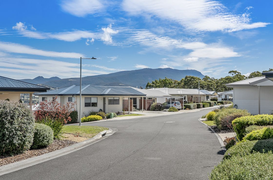 Oak Tree Retirement Village Kingston - 3 Bedroom + 2 Bathroom Villa