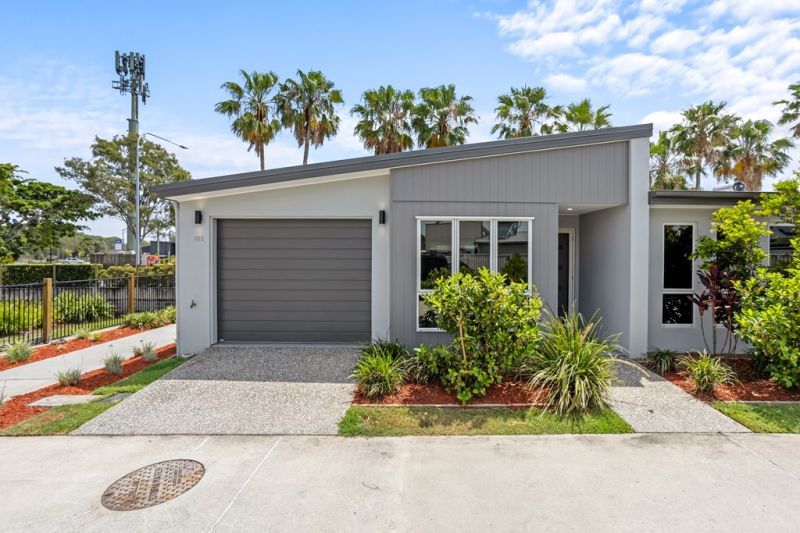 Relaxed Coastal Living at Its Finest