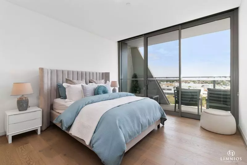 Stunning views from this 6th floor apartment!