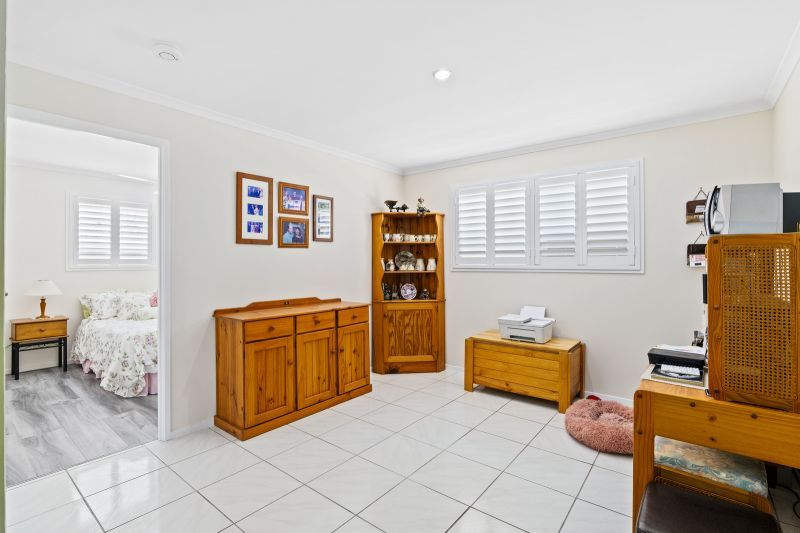 Spacious Country-Style Charm!