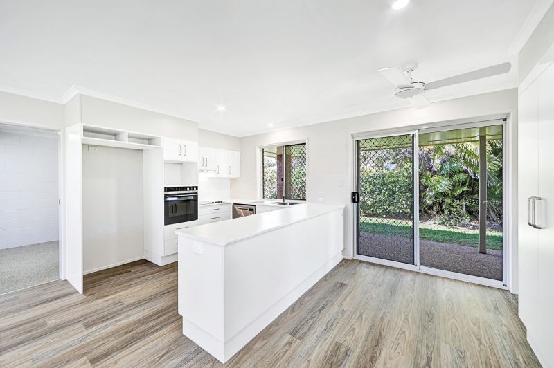 Garden views and coastal breeze!