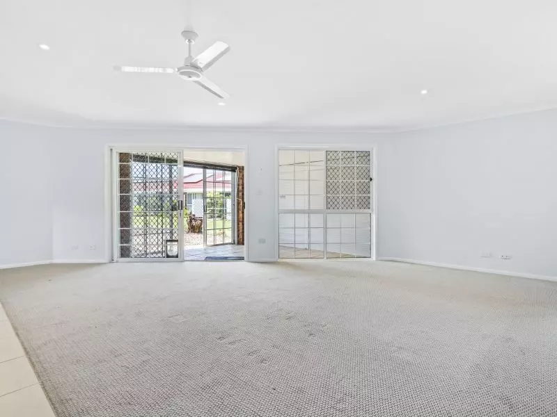 Must Be Quick this Rarely Available 3 Bed 2 Bath with Double Garage will go fast!!!