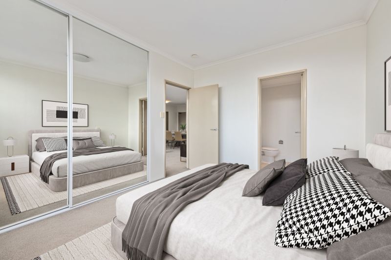 Top Floor With Park Views