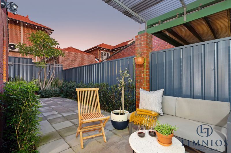 Premiere Location and Lifestyle!!