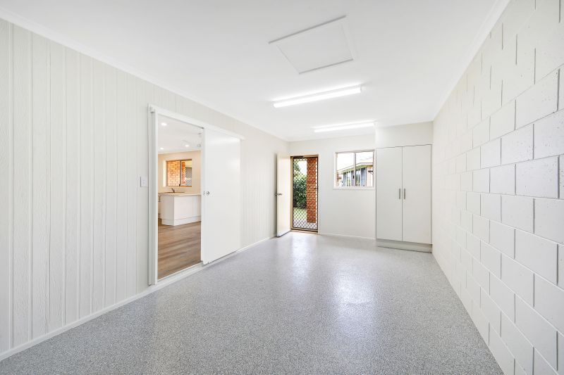 Lush garden surrounds with all the space you need!