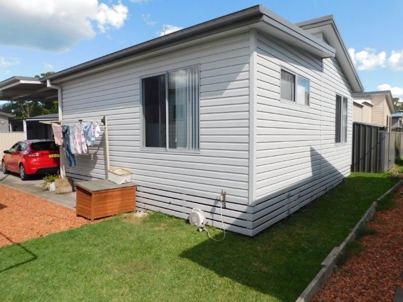 127 (Pre Loved) Bayway Village