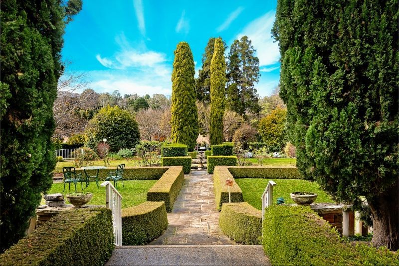Garden views and Timeless charm in Mount Eymard