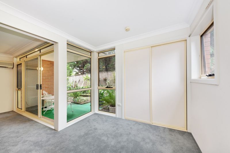 GORGEOUS GARDEN CORNER APARTMENT