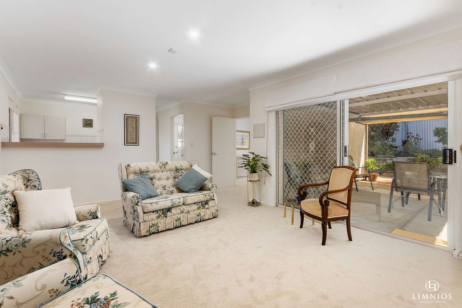SOLD!. Beautifully presented, well maintained villa for the Over 55s