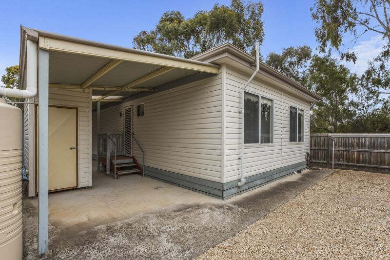 Charming Two Bedroom Cottage in Quiet Location