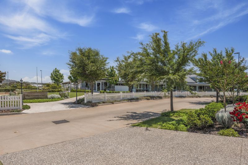 Prestige Living at It's Best!  Spacious, Luxurious... and a short stroll to the Country Club!