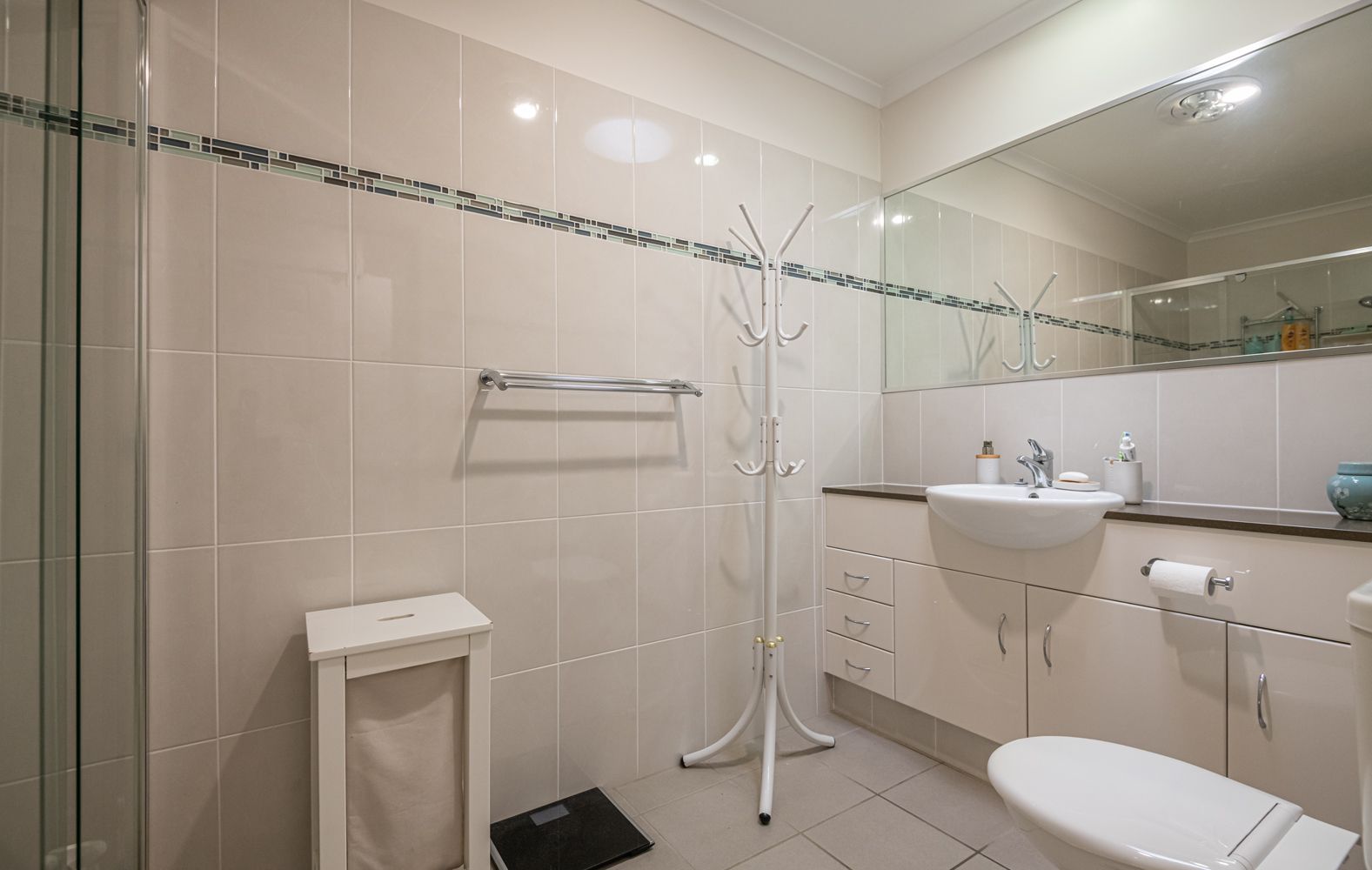 Your Dream Lifestyle Awaits! 