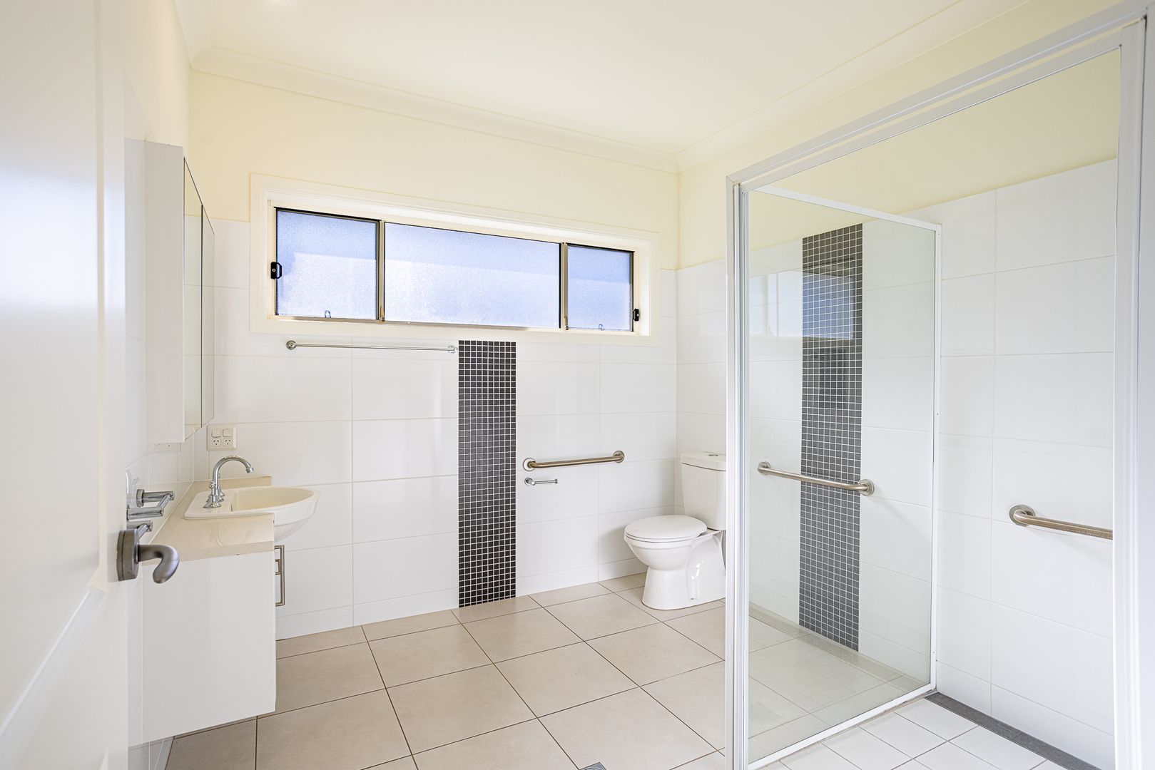 Monet by Palm Lake Resort Tea Gardens