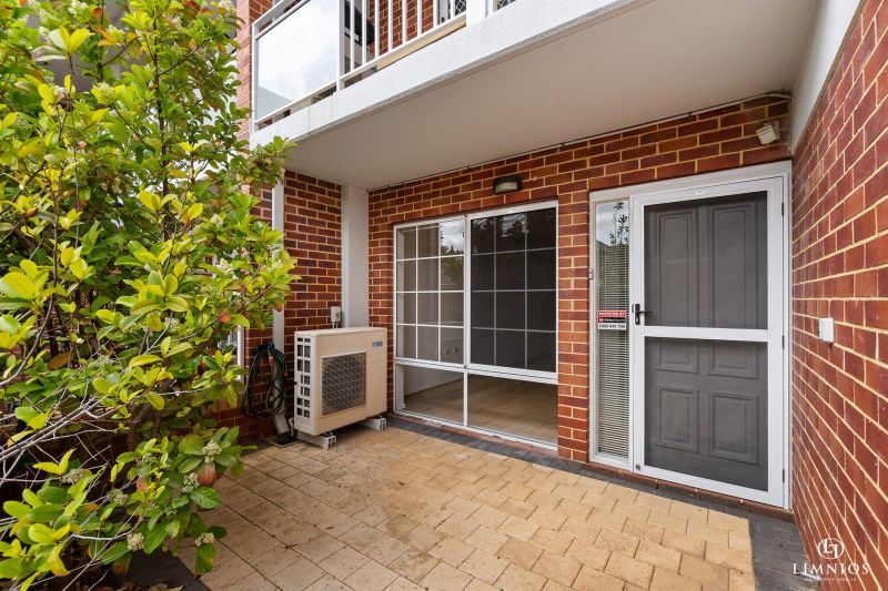 SOLD North facing, courtyard villa in the heart of Mercy Village.