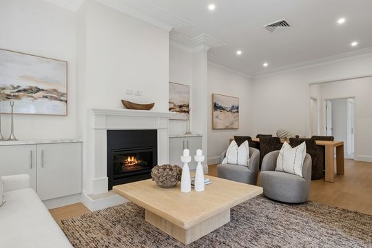 Spacious Contemporary Villa