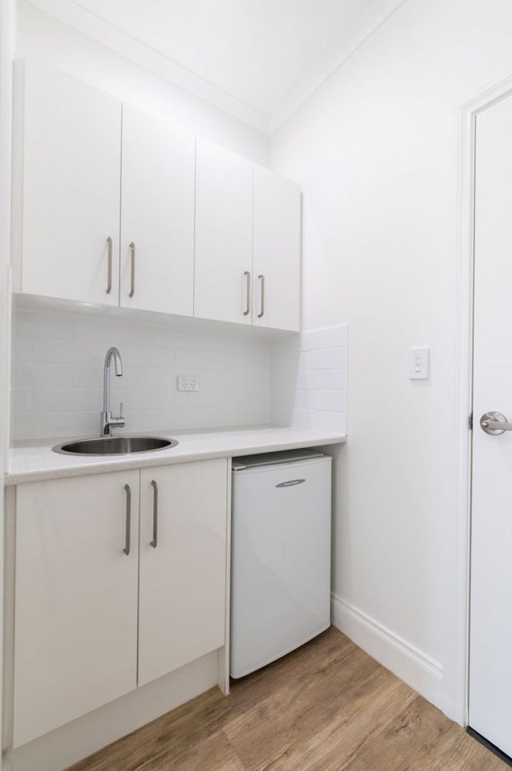 Spacious Care apartment with courtyard access