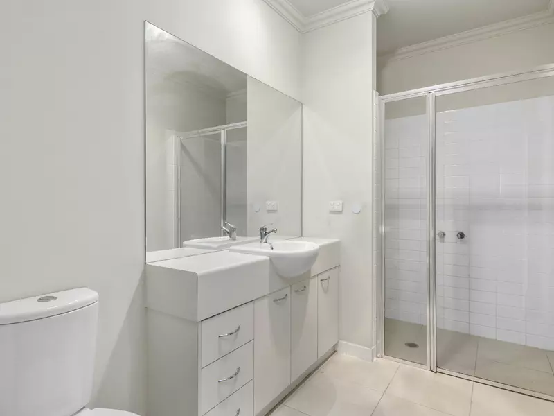 Stylish Home with Private Garden near Clubhouse