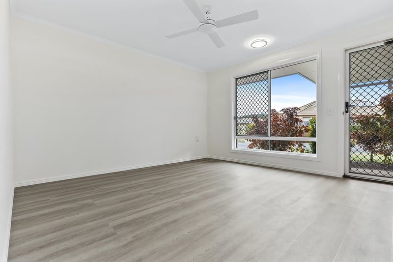 Totally Refreshed North-Facing Villa with Greenspace Views