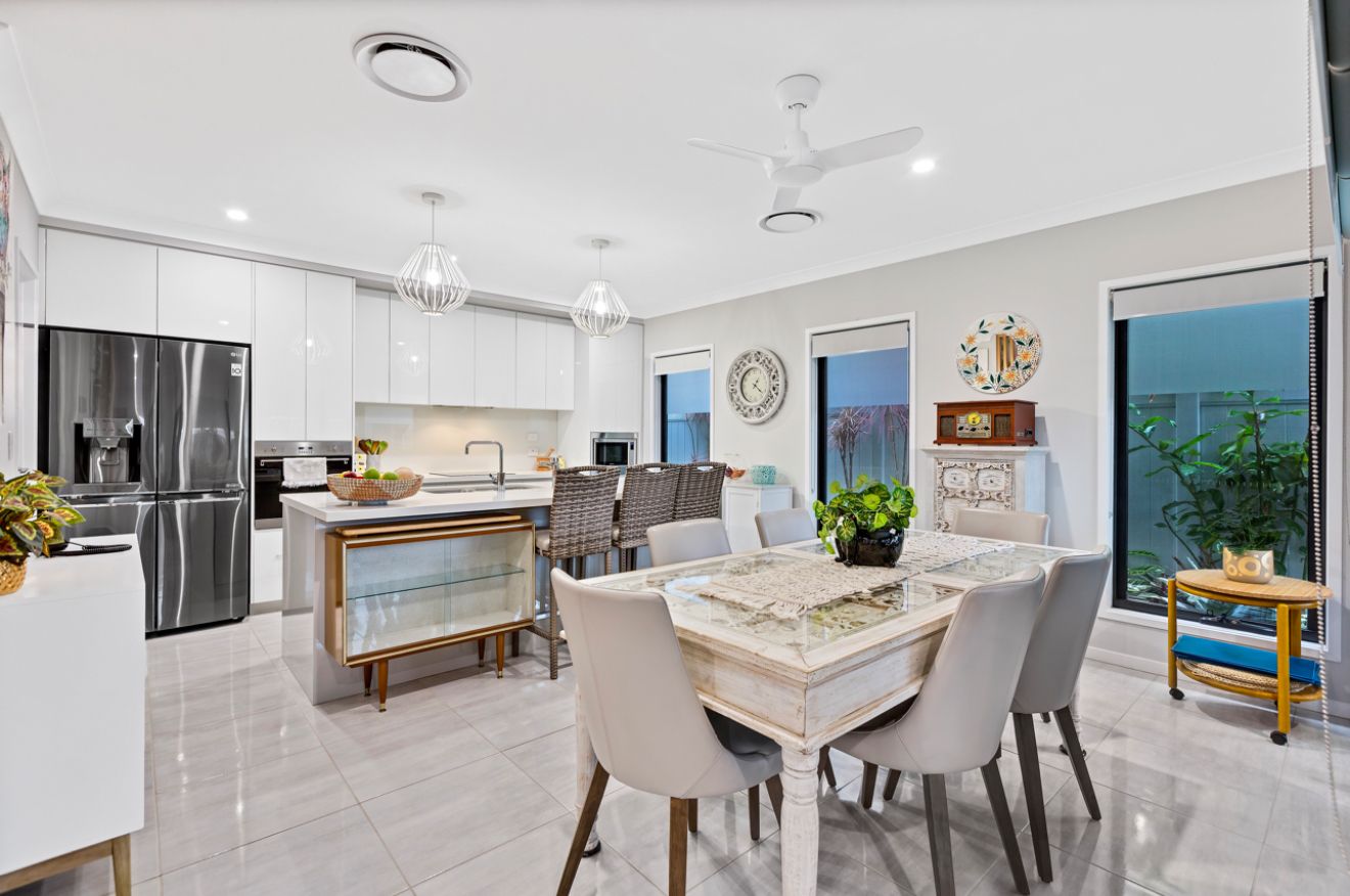 Palm Lake Caloundra Cay  Over 50's Luxury Lifestyle Resort (Home 37)