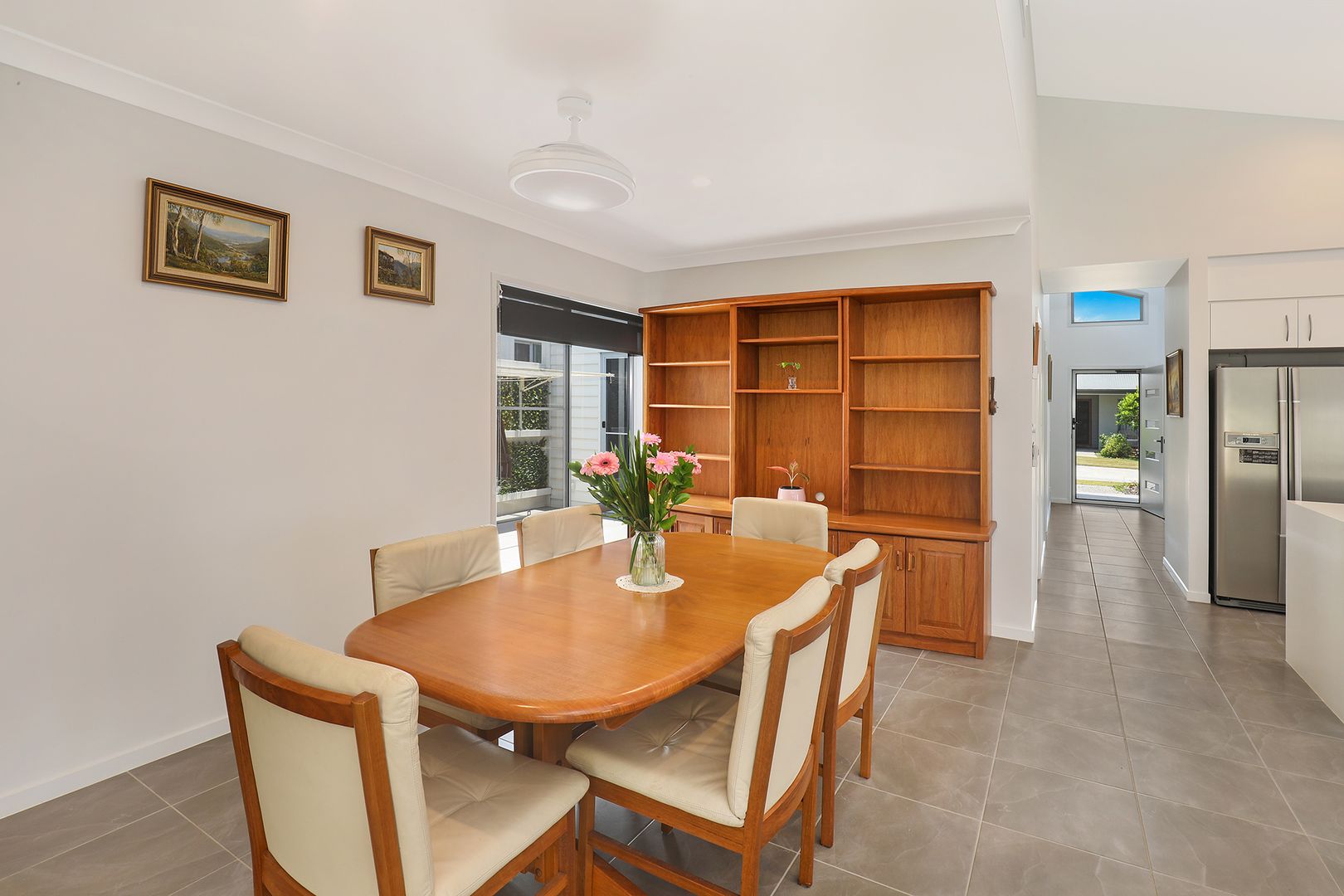 Stylish & Elegant: Nothing to Spend! - V75 Halcyon Lakeside