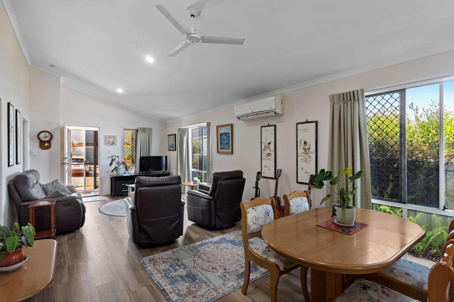 "Watervale"- BRIGHT, OPEN PLAN LIVING