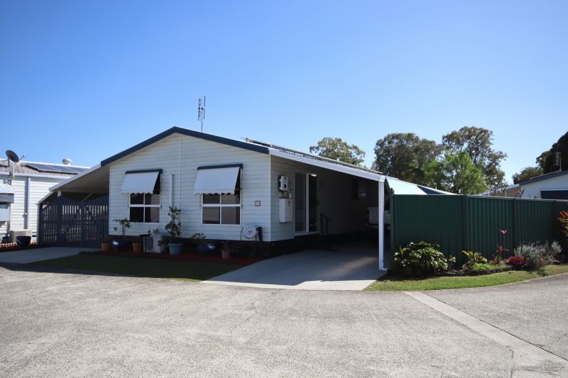 Tweed Broadwater Village, an Over 50’s Pet Friendly Lifestyle Village. 