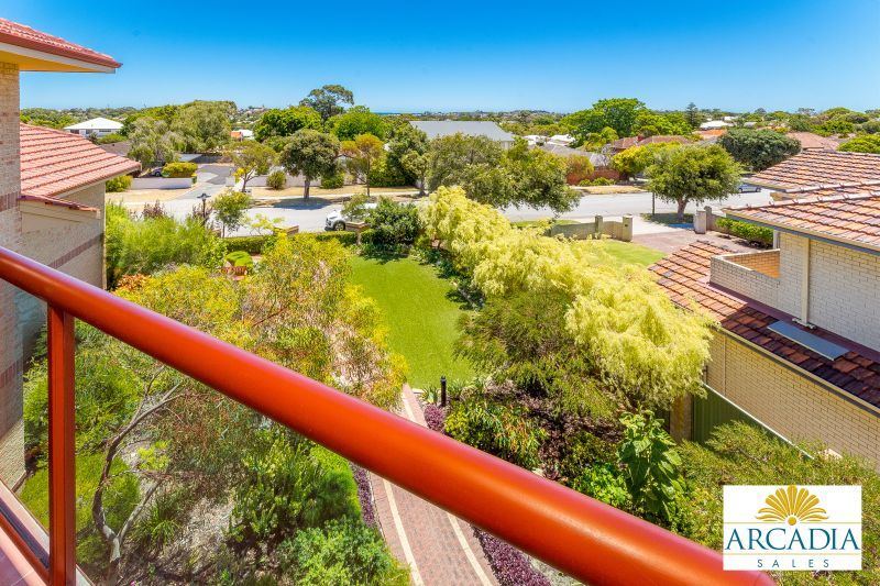 ARCADIA WATERS BICTON - This Apartment is Sure to Impress...