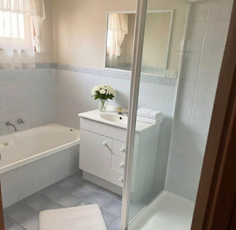 Two Bedroom Villa - Quiet Street.