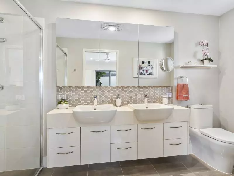 Site 63 - Established Heron