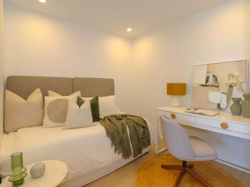 SOLD - Newly reinstated Apartment with amazing full city views -this awaits you! 1 bedroom / 1 study / 1 bathroom