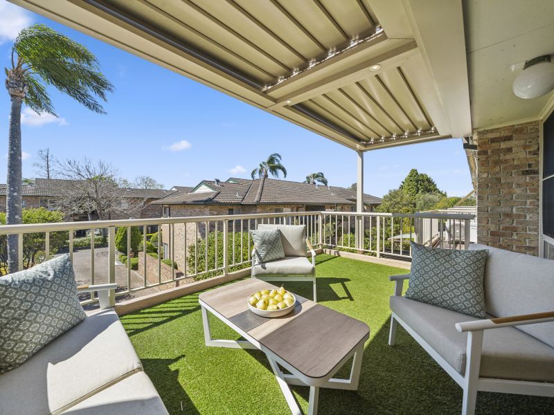 Light-filled apartment with large balcony