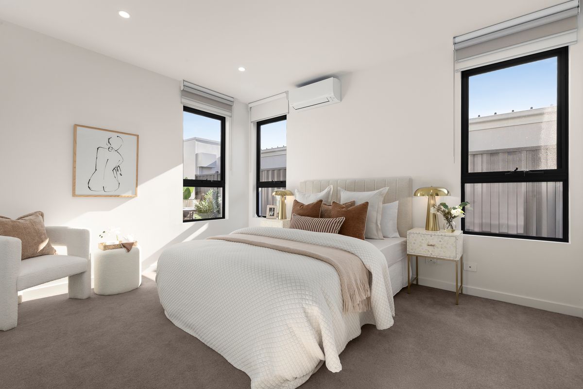 Luxury Sunny Living