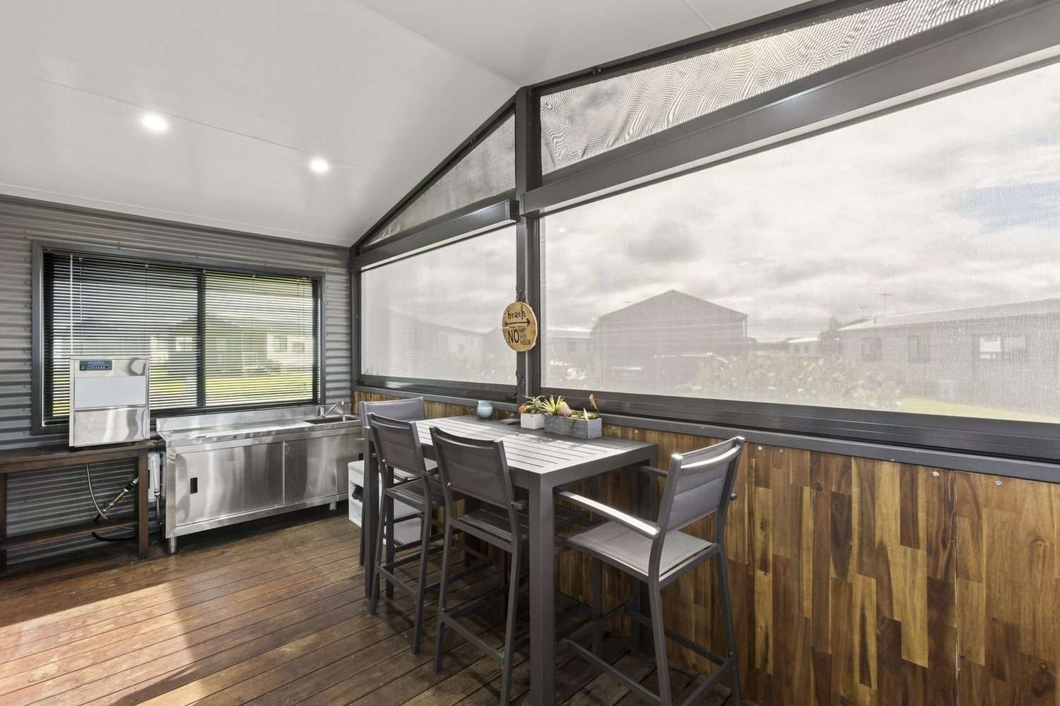 Modern Comfort and Outdoor Entertaining Appeal
