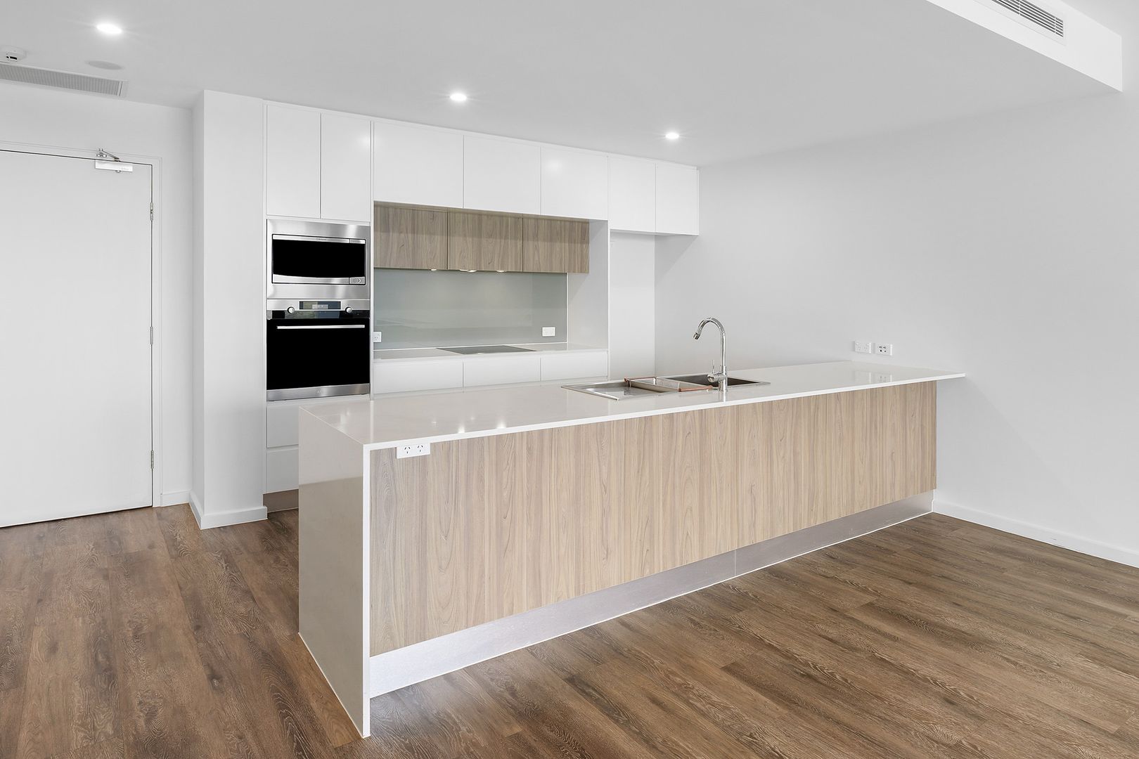 Peaceful living with spectacular views