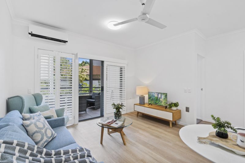 Spacious ground-level apartment