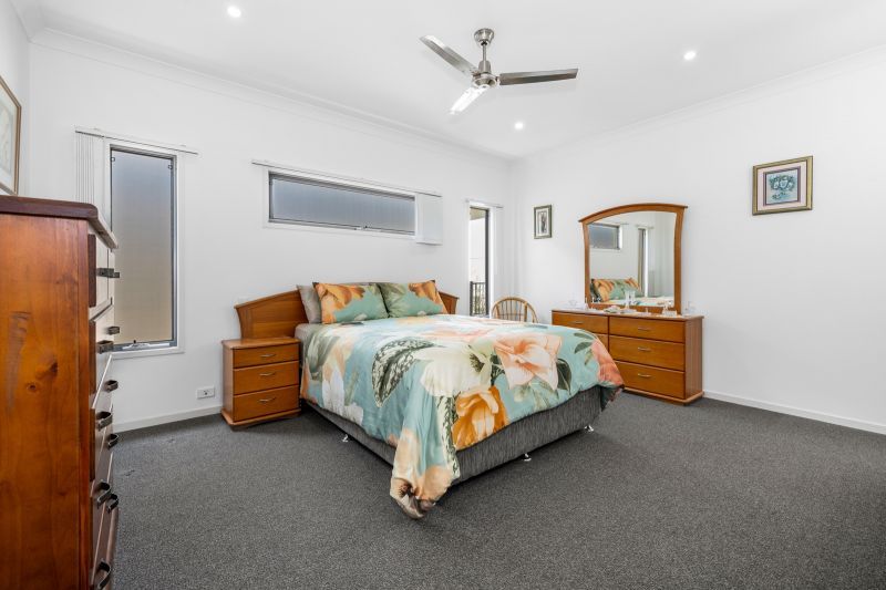 Spacious Living, Modern Three-Bedroom Design