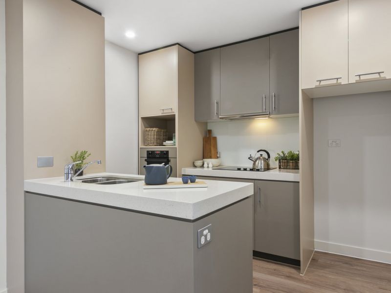 Bright, Airy Apartment with Balcony Views and Modern Finishes