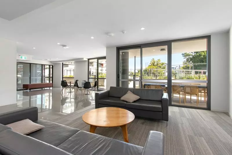 Superb Living by the River