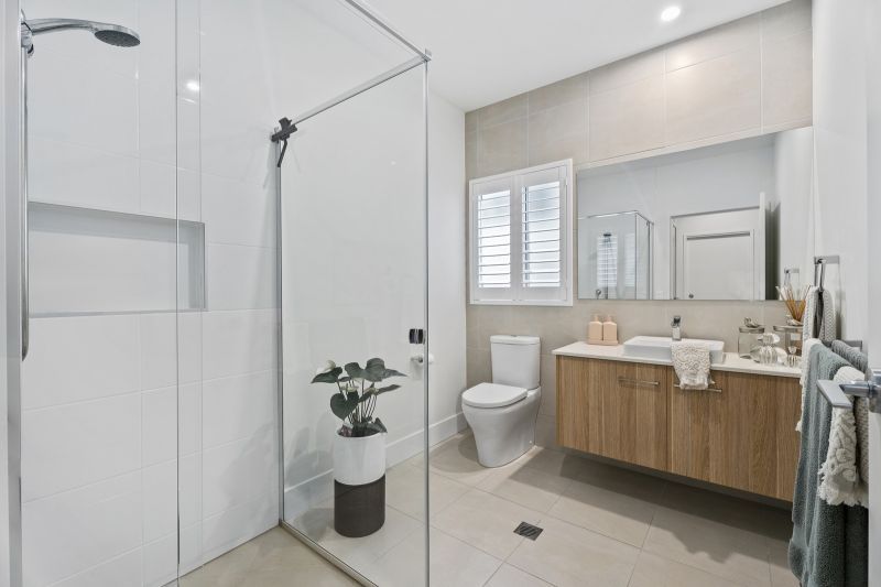 Site 238 - Established Macan