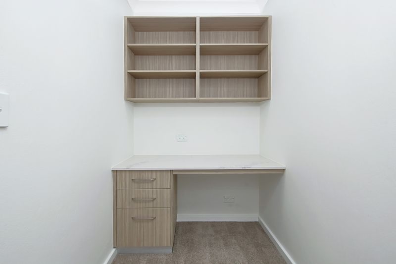 Apt 30A - Fully renovated 2-bed, delightful garden views. 