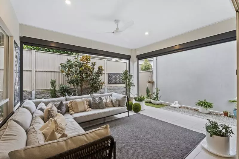 Site 238 - Established Macan