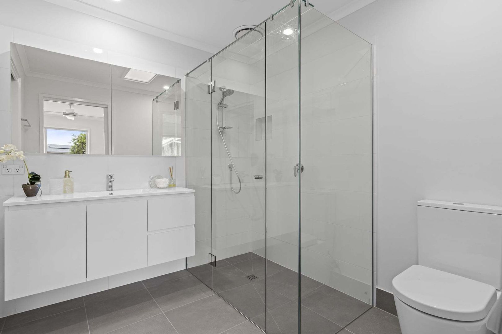 Freshly Renovated, Ready to Move in Now