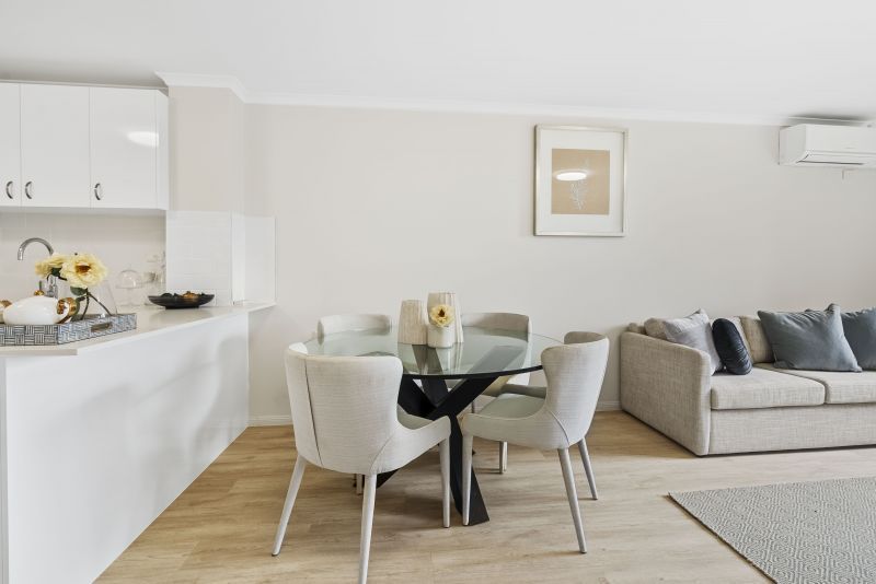 Spacious one-bedroom apartment with views