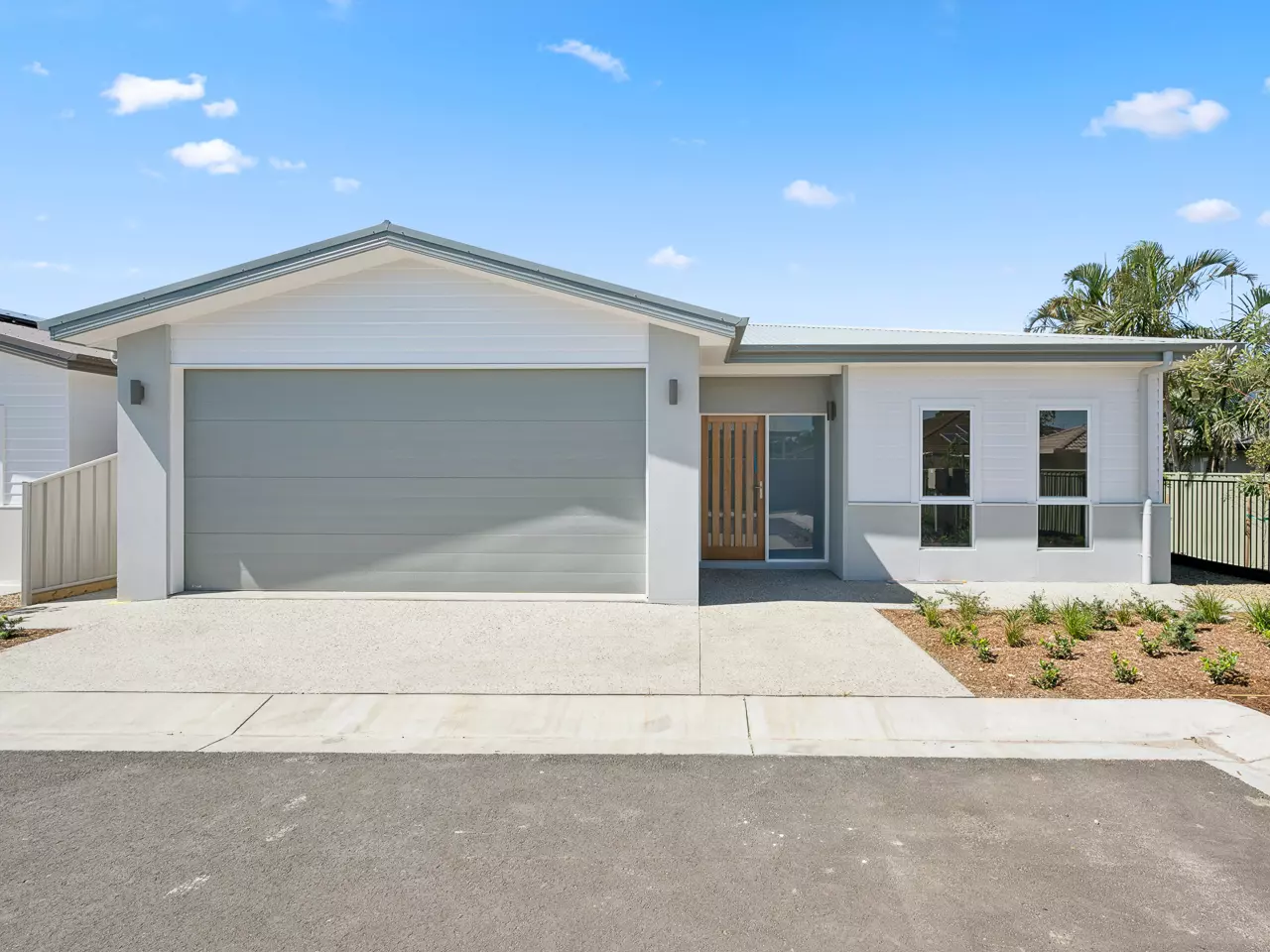 Contemporary coastal living